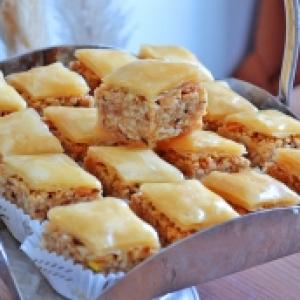 Baklava with almond 500g