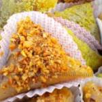 Samsa almonds and hazelnuts